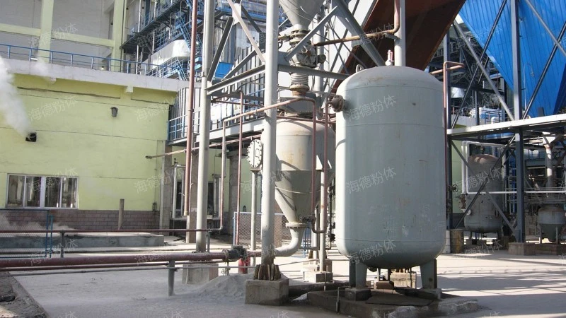 Mobile pneumatic conveying pump