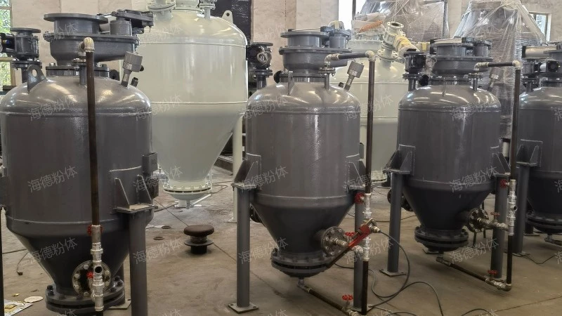 Updraft pneumatic ash silo pump