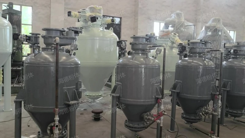 Mobile pneumatic conveying pump