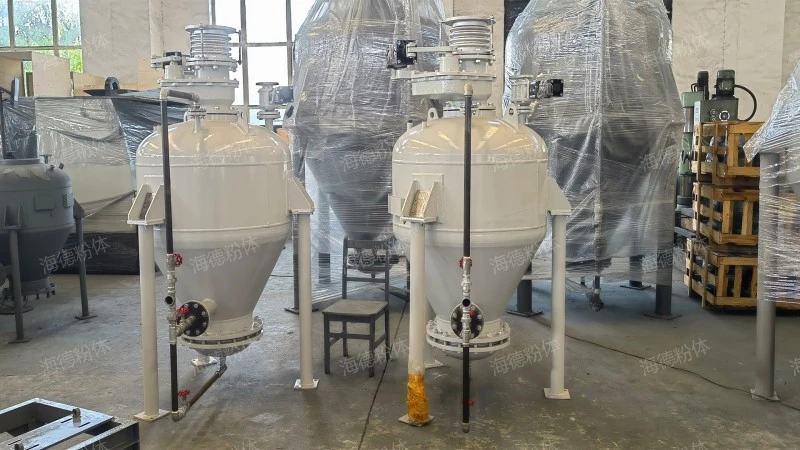 Central type pneumatic ash conveying silo pump