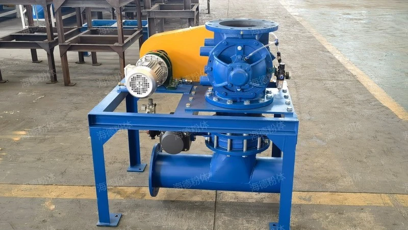 Ceramic feeder