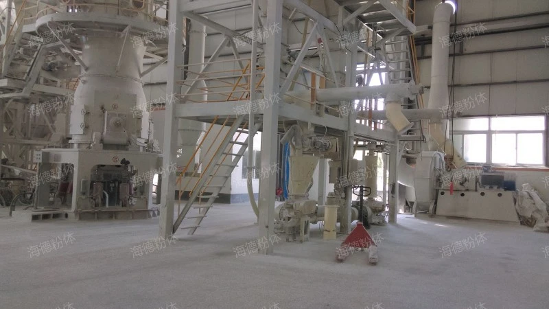 Wear resistant feeder